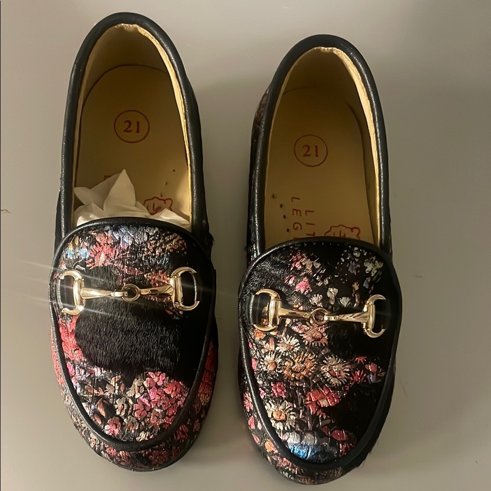 Floral Black Kids Loafers size 21 ** BRAND NEW **
